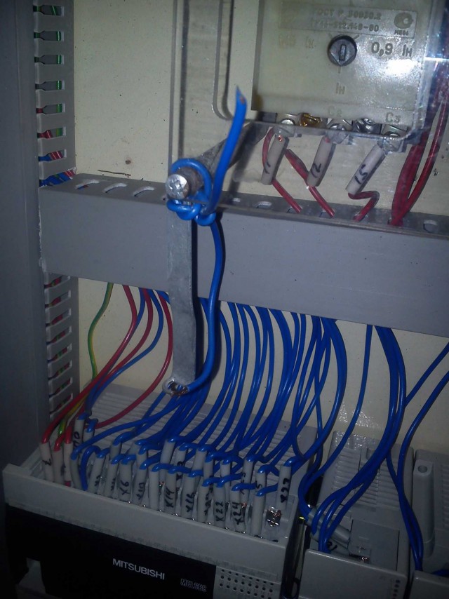 Cколково нервно курит