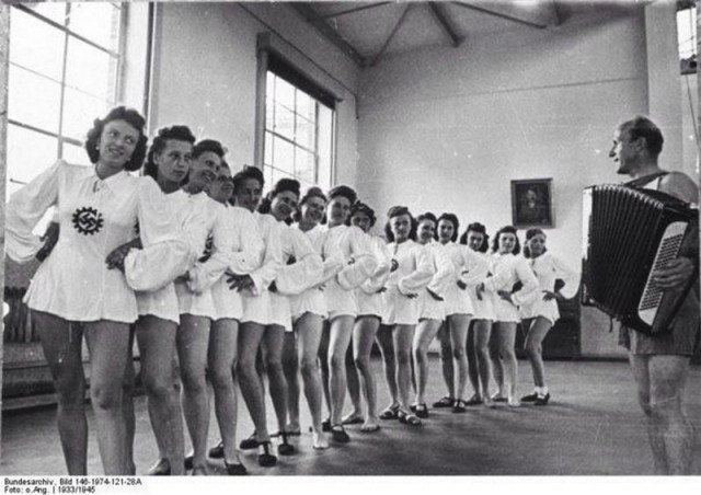 ФотоИстория: еще 100 кадров