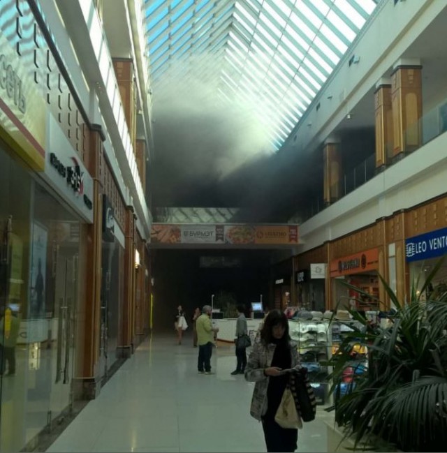 Пожар в торговом центре РИО на Дмитровском шоссе глазами очевидцев