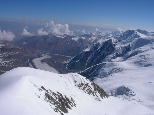 В горах Памира
