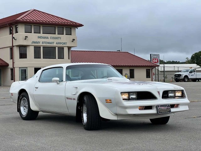 1977 Pontiac Firebird Trans Am Y82. Автопятница №147