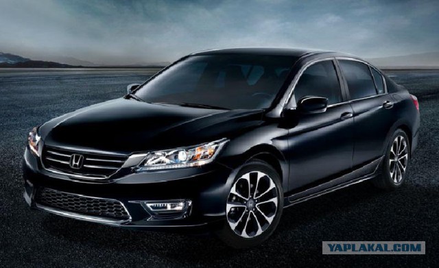 Honda Accord и Toyota Camry в 2018