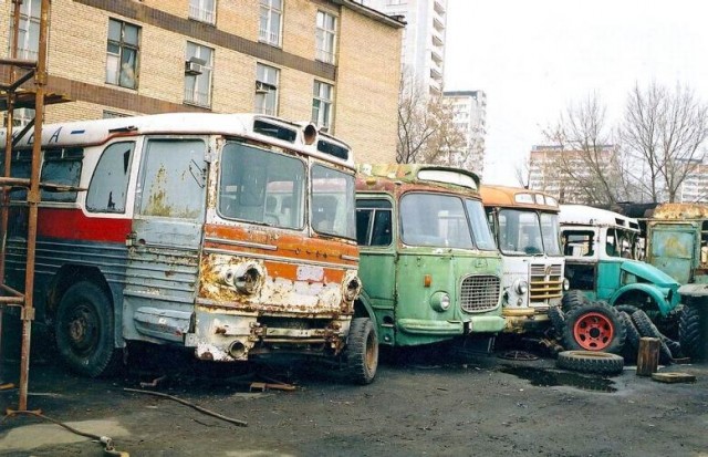 Кладбище городского транспорта