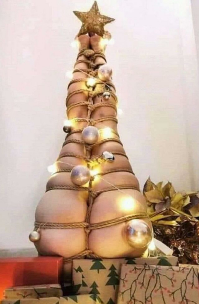 А между тем,знаметитому лысому парню из Brazzers 31 декабря исполнилось 42! Нужно поздравить парня!