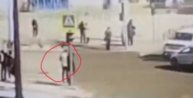 "Пешеходы взмыли вверх": Момент жесткого ДТП в Тюмени попал на видео