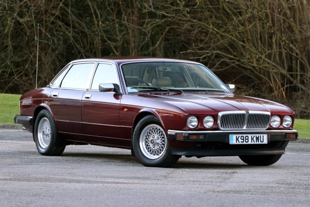 Автомобили аукциона Manor Park Classics. Февраль 2024.