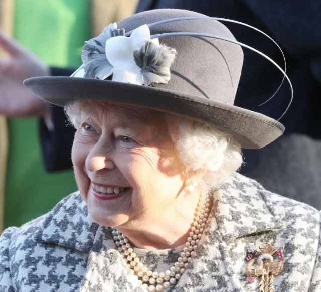 34 удивительные вещи, которыми владеет королева Елизавета II
