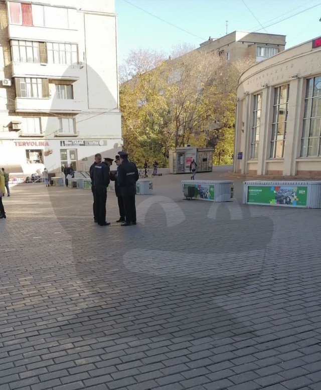 В Москве зафиксированы  “повесточные облавы” у станций метро.