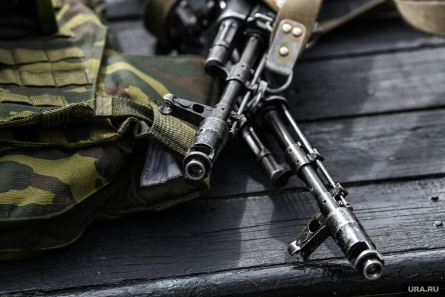 Вооружённый автоматом и гранатами солдат сбежал из воинской части в Москве