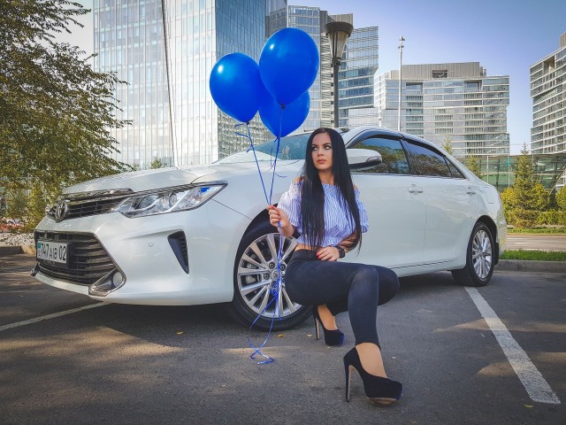 В Новокузнецке выставили на продажу Toyota Camry 2015 г.в. с пробегом всего 6500 км и ценой "всего" 3,7 млн рублей