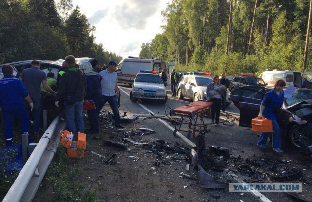 В ДТП в Питере погиб водитель с протезами вместо рук