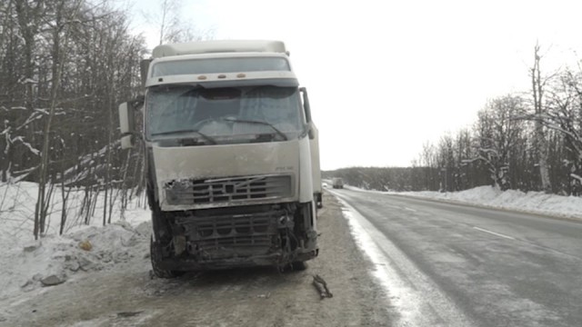 Житель Саратовской области три дня помогал дальнобойщику выжить на трассе в –30