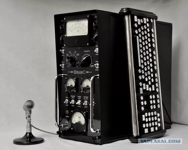 Крутой системный блок из старой советской электроники