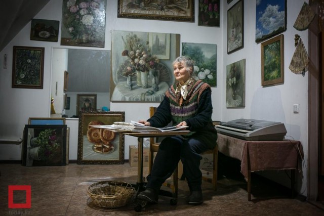 Мальчик влюбился в девочку с картины, висевшей у него дома в детстве. Много лет спустя он случайно встретил ее и пара поженилась