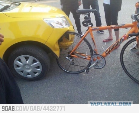 Машина против велосипеда = победа велосипеда