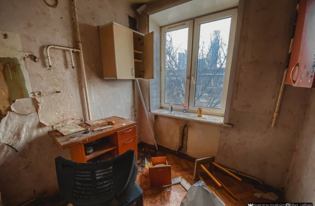 Каково было жить у подножья "Москва-Сити" в старых пятиэтажках? Большой фоторепортаж из расселенных домов!