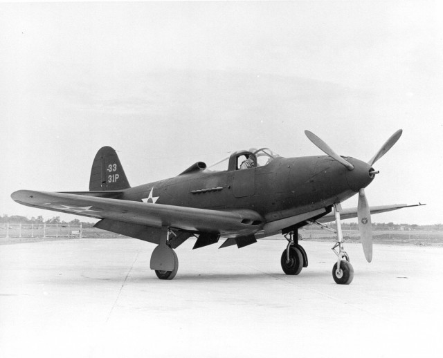 Р-39 Аэрокбра. Американская любимица сталинских соколов. История создания и основные модификации.