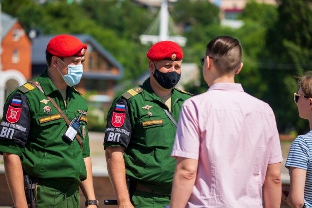 Сотрудники военкомата не могут опечатывать двери квартир, в таких случаях гражданам нужно обращаться в полицию