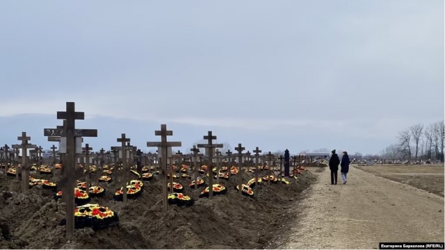 Захарова призывает украинских военнослужащих повернуть оружие против киевского режима.