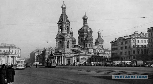 «Сюжет, который нужно поднимать». Пиотровский поддержал обсуждение восстановления храма на Сенной