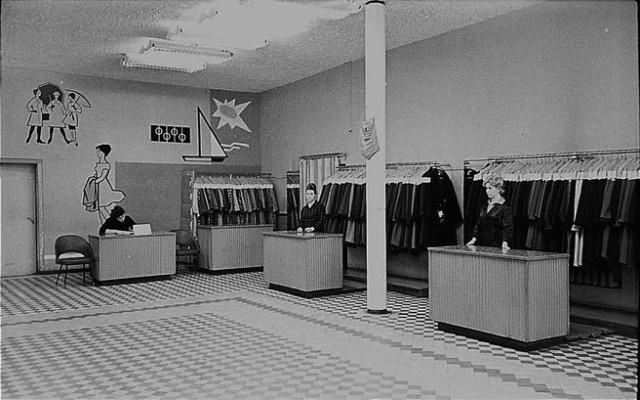 Шопинг по-советски: что продавали в куйбышевских магазинах 70 лет назад