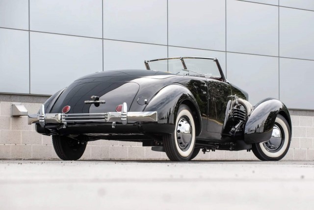 1937 Cord 812 Phaeton. Автопятница №150.