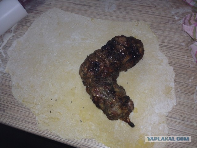 Баранья нога с куриной печенью