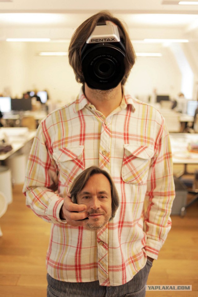 Это огромная ошибка - отфотошопить жену и сына