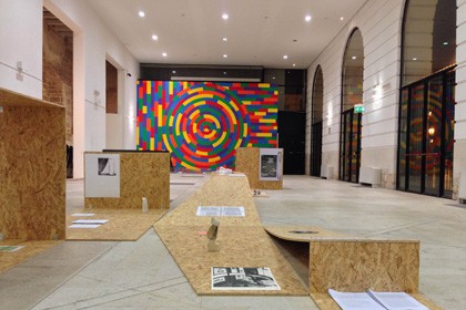 Уборщица спутала современное искусство с мусором