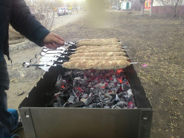 Куриные колбаски с грибами