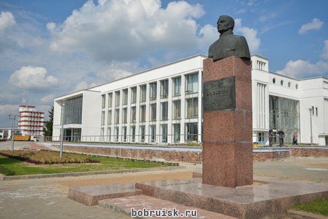 Про Ленина