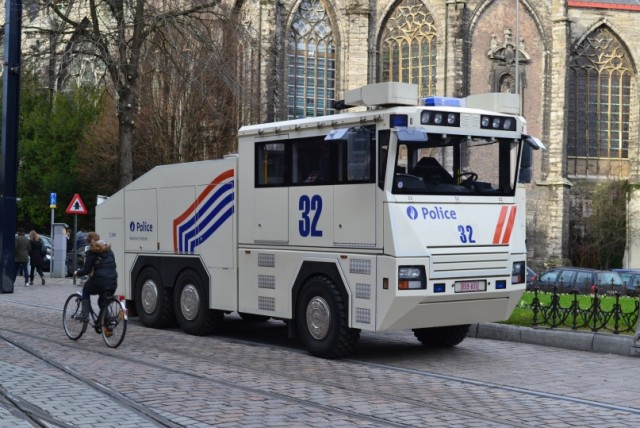 Самые крутые полицейские машины