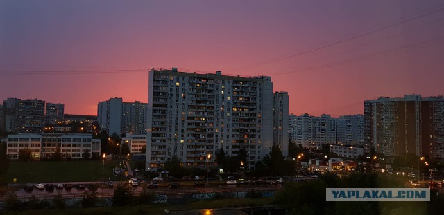В Москве начался ад. На улицу без надобности лучше не выходить — сдует. Или смоет