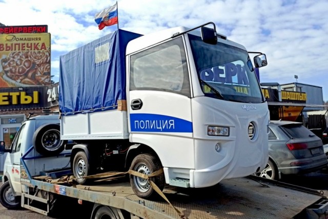 Тульский машзавод начал выпускать электромобили "Муравей" для полиции