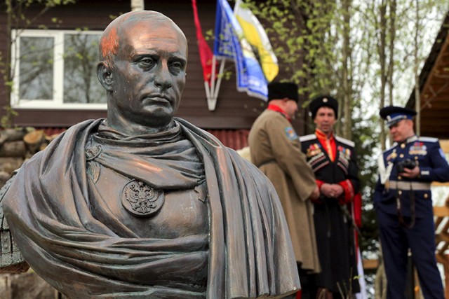 Фотожаба: Памятник Грете Тунберг