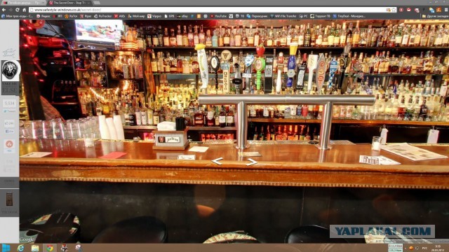 Потайная дверца...