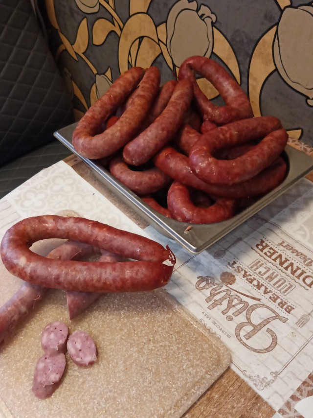 Аппетитные колбаски из натурпродуктов
