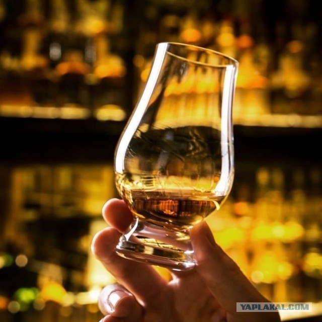 Помню, отцу подарили коньяк «Наполеон»