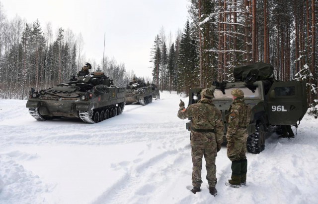 Британские войска прибыли в Эстонию, чтобы отразить нападение российской армии