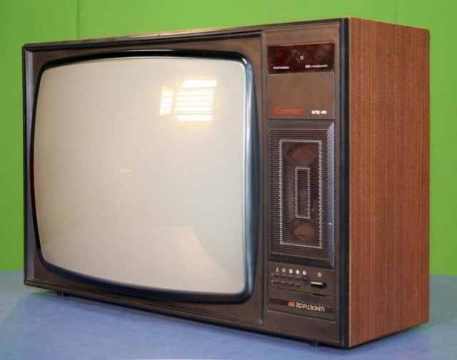 Легендарные телевизоры 90-х: Funai, JVC, Aiwa и другие.