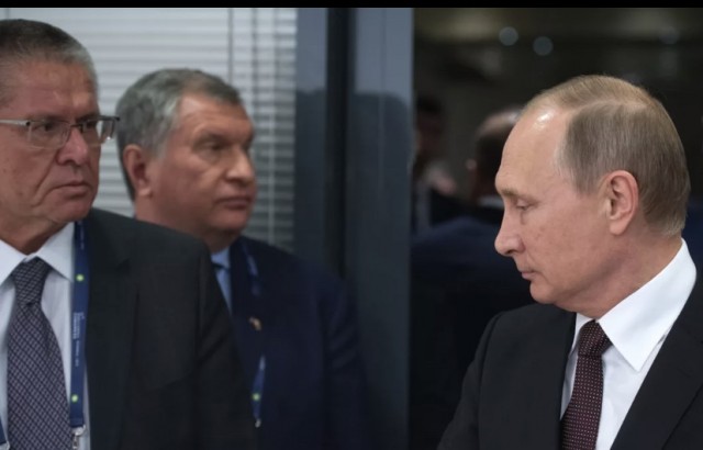 Суд досрочно освободил Улюкаева