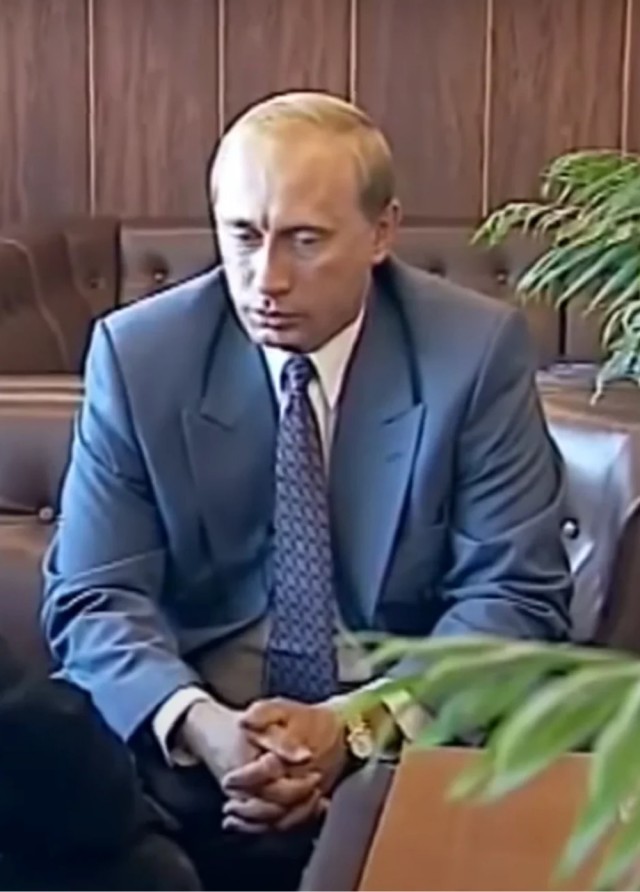 Дональд Трамп и Владимир Путин провели телефонный разговор и обсудили возможное прекращение войны на Украине