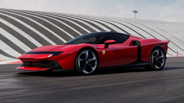 Ferrari представила новый суперкар 849 Testarossa, в котором более 1000 лошадиных сил