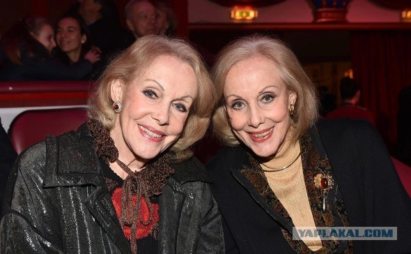 Выступавшие с Синатрой сестры-близнецы совершили суицид