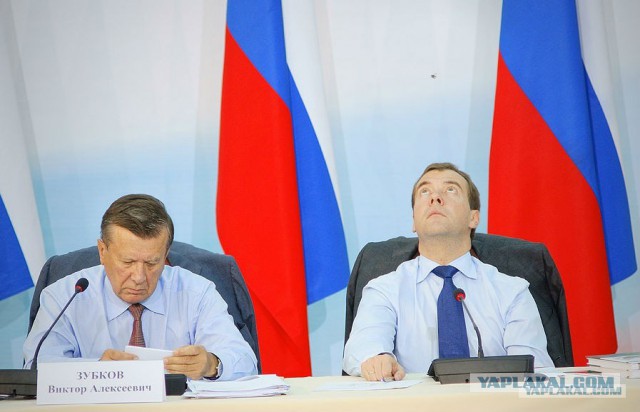 "Я не застрял..Просто сижу, кайфую...Проходи мимо"