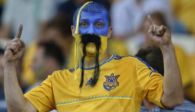 Дебилам нет  покоя....