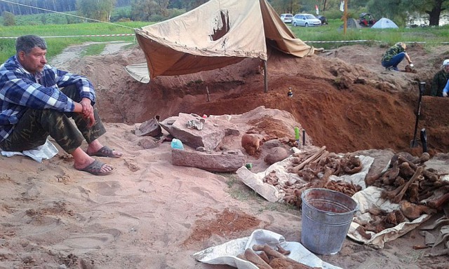 Под Рузой найдены останки более 800 человек