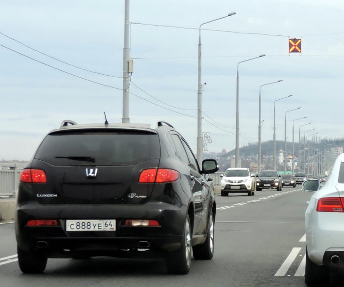 Неизвестный на внедорожнике насмерть сбил пенсионерку и скрылся с места ДТП