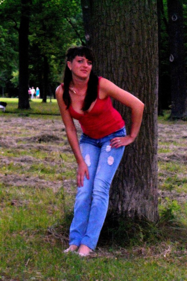 Давай я тебя ещё вот в этой позе сфоткаю