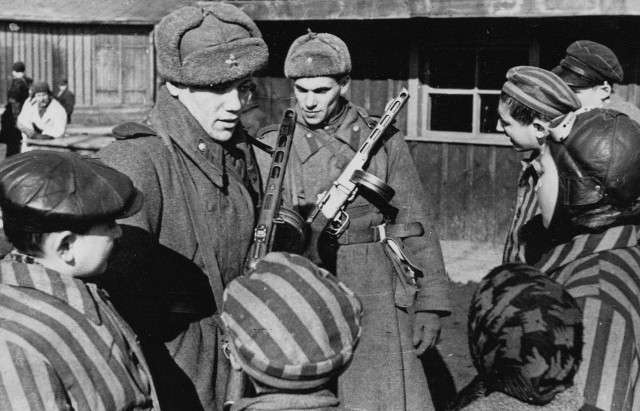 Директор музея Освенцима Петр Цивински решил переписать историю